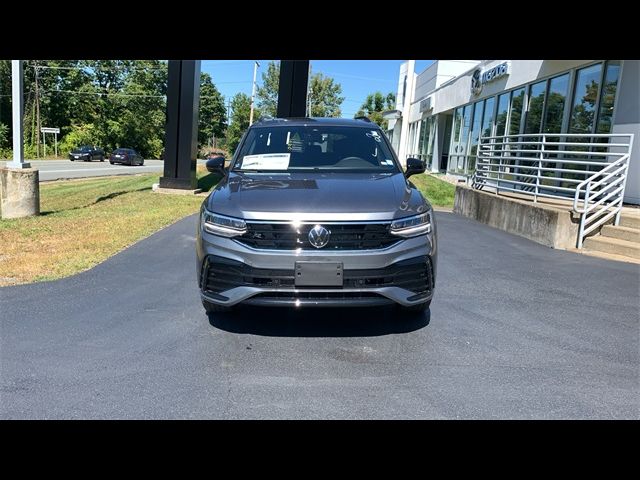 2024 Volkswagen Tiguan SE R-Line Black