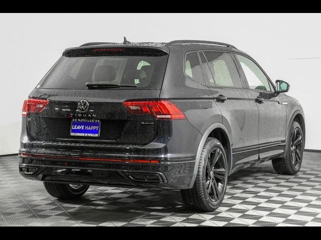 2024 Volkswagen Tiguan SE R-Line Black