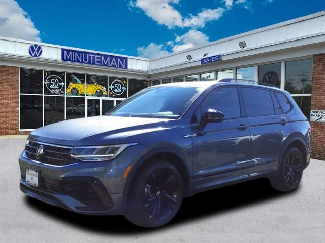 2024 Volkswagen Tiguan SE R-Line Black