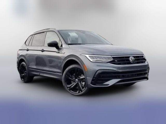 2024 Volkswagen Tiguan SE R-Line Black