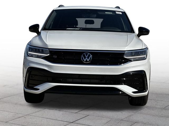 2024 Volkswagen Tiguan/Taos SE R-Line Black