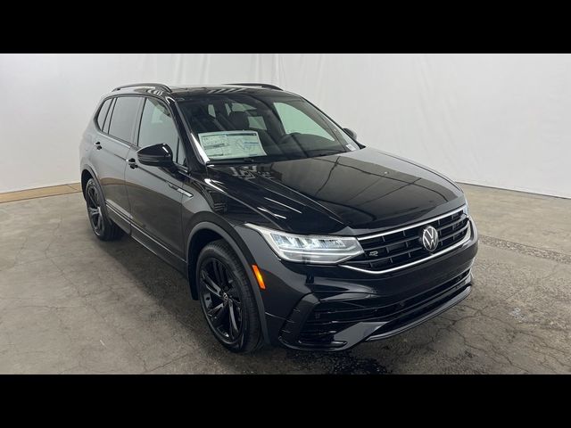 2024 Volkswagen Tiguan/Taos SE R-Line Black