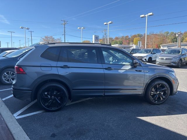 2024 Volkswagen Tiguan/Taos SE R-Line Black