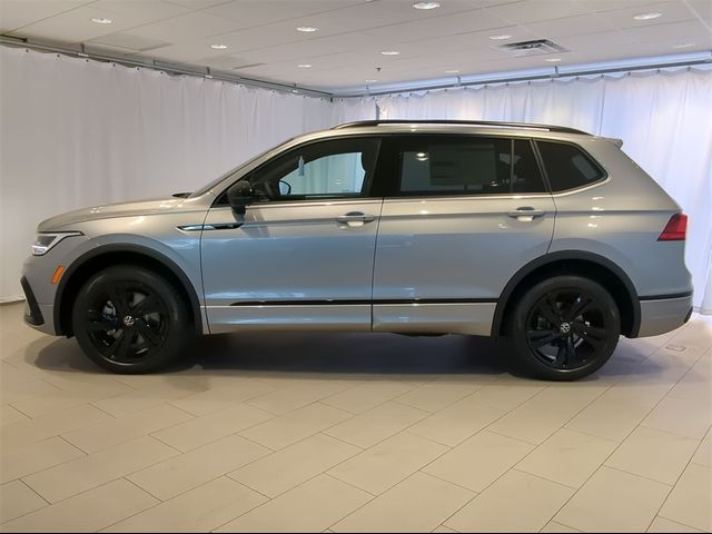 2024 Volkswagen Tiguan/Taos SE R-Line Black