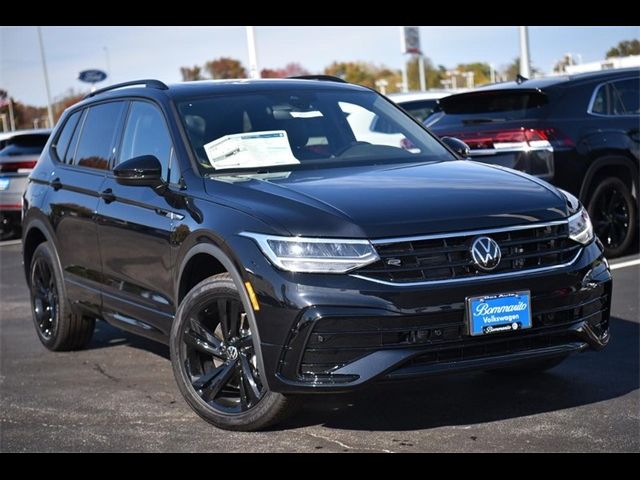 2024 Volkswagen Tiguan/Taos SE R-Line Black