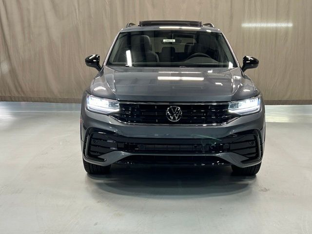 2024 Volkswagen Tiguan/Taos SE R-Line Black