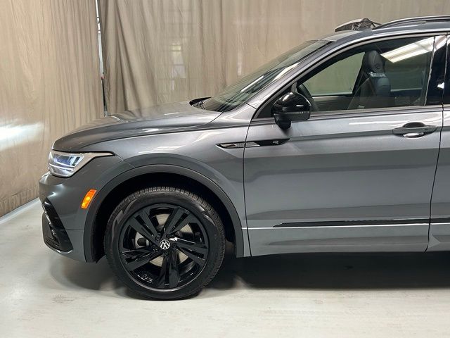 2024 Volkswagen Tiguan/Taos SE R-Line Black