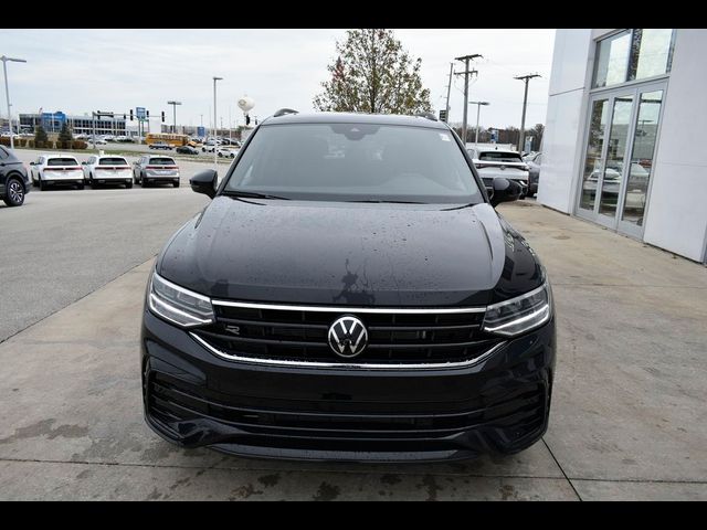 2024 Volkswagen Tiguan SE R-Line Black