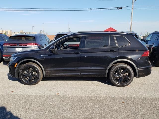 2024 Volkswagen Tiguan SE R-Line Black