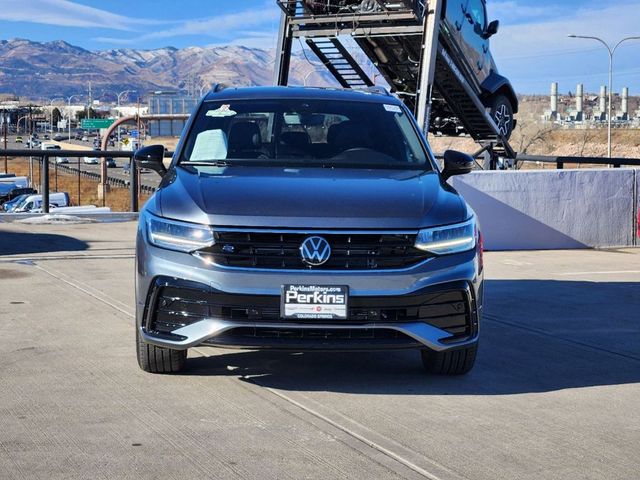 2024 Volkswagen Tiguan SE R-Line Black