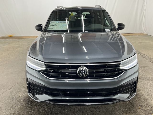 2024 Volkswagen Tiguan/Taos SE R-Line Black