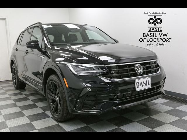 2024 Volkswagen Tiguan SE R-Line Black