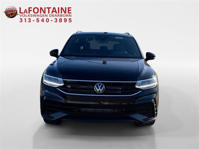 2024 Volkswagen Tiguan SE R-Line Black