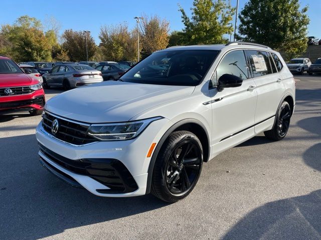 2024 Volkswagen Tiguan SE R-Line Black