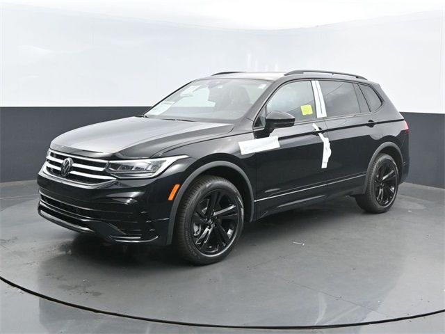 2024 Volkswagen Tiguan SE R-Line Black