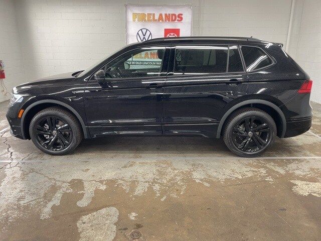 2024 Volkswagen Tiguan/Taos SE R-Line Black