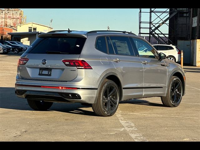 2024 Volkswagen Tiguan SE R-Line Black