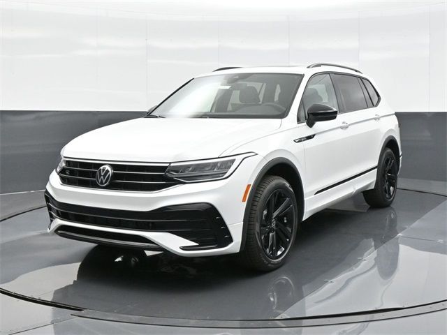 2024 Volkswagen Tiguan SE R-Line Black