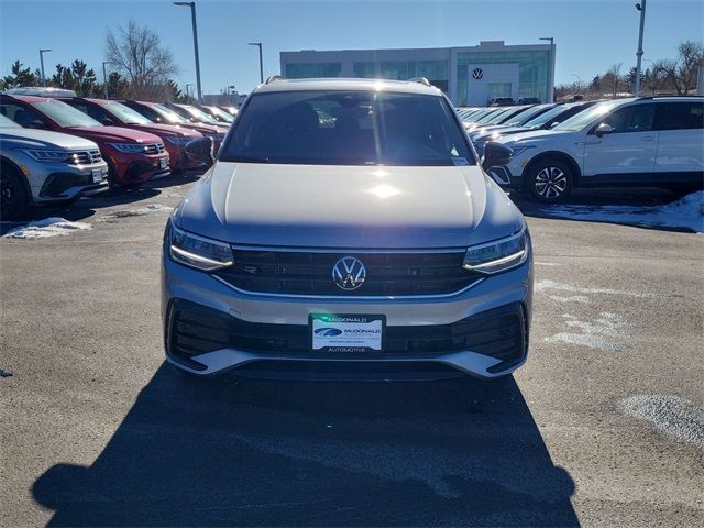 2024 Volkswagen Tiguan SE R-Line Black