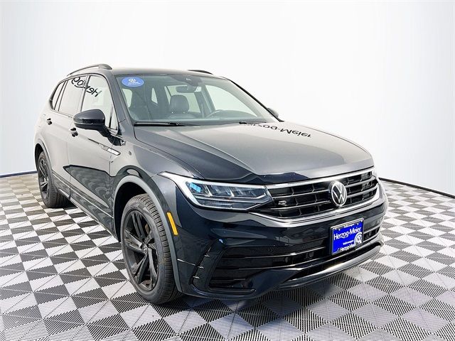 2024 Volkswagen Tiguan SE R-Line Black