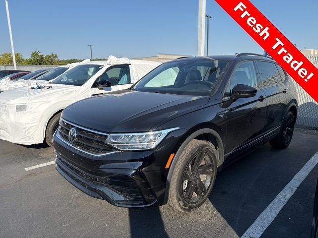 2024 Volkswagen Tiguan SE R-Line Black