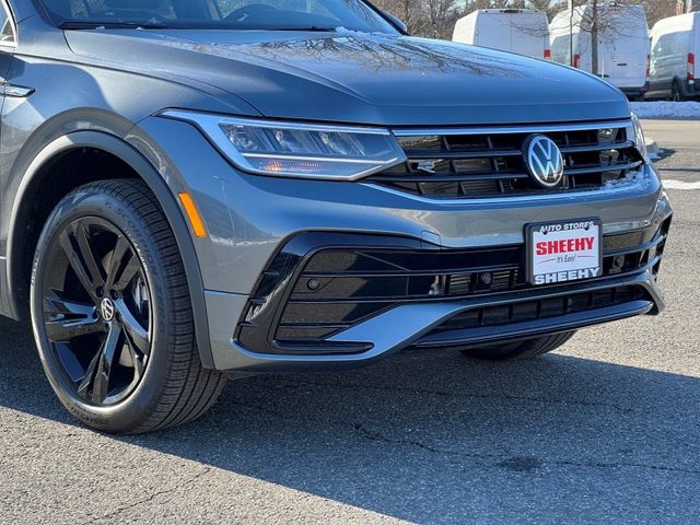 2024 Volkswagen Tiguan SE R-Line Black