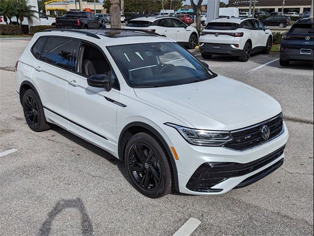 2024 Volkswagen Tiguan SE R-Line Black