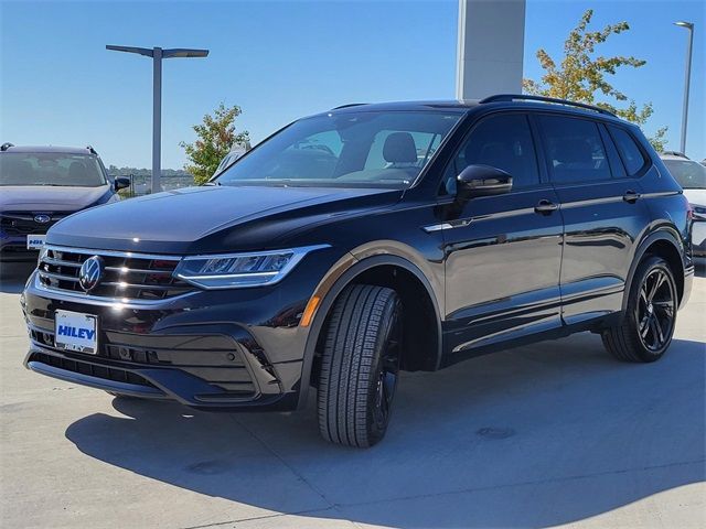 2024 Volkswagen Tiguan SE R-Line Black