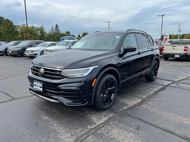 2024 Volkswagen Tiguan SE R-Line Black