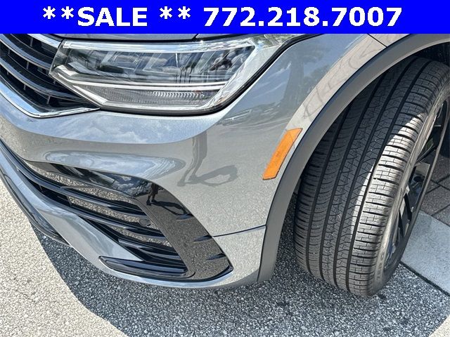 2024 Volkswagen Tiguan SE R-Line Black