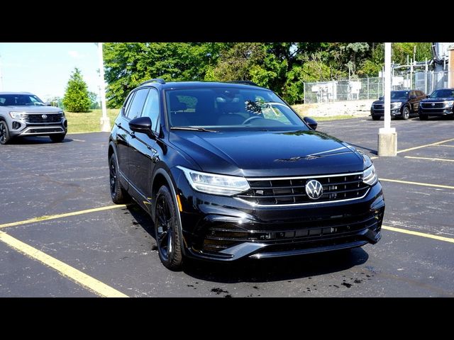 2024 Volkswagen Tiguan SE R-Line Black