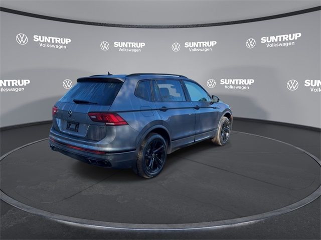 2024 Volkswagen Tiguan SE R-Line Black