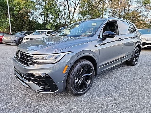 2024 Volkswagen Tiguan/Taos SE R-Line Black