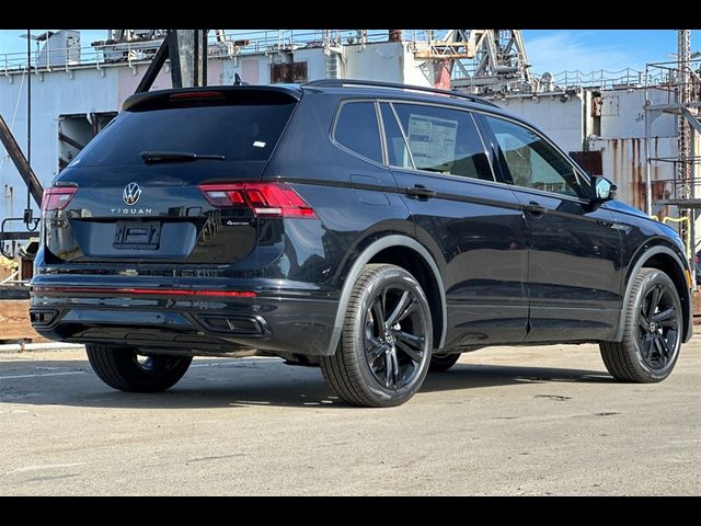 2024 Volkswagen Tiguan SE R-Line Black