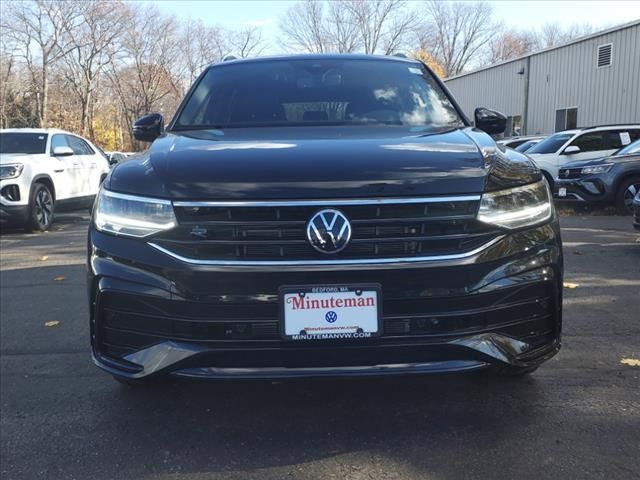 2024 Volkswagen Tiguan SE R-Line Black