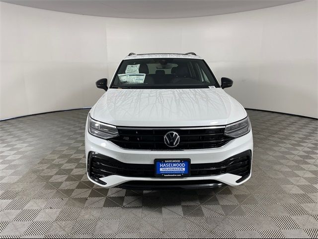 2024 Volkswagen Tiguan SE R-Line Black