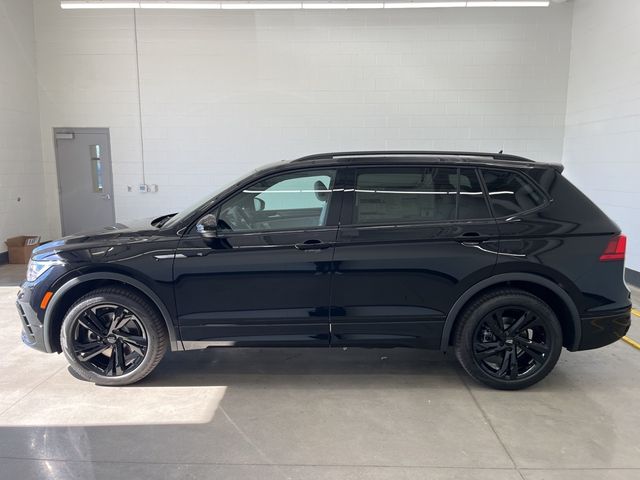 2024 Volkswagen Tiguan/Taos SE R-Line Black