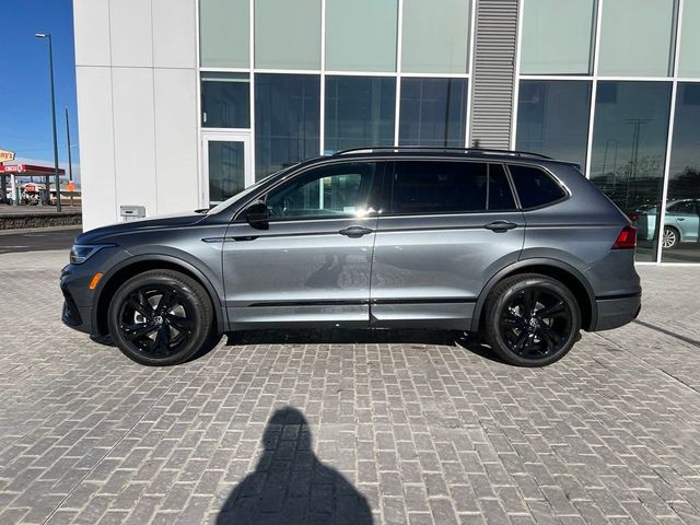 2024 Volkswagen Tiguan/Taos SE R-Line Black