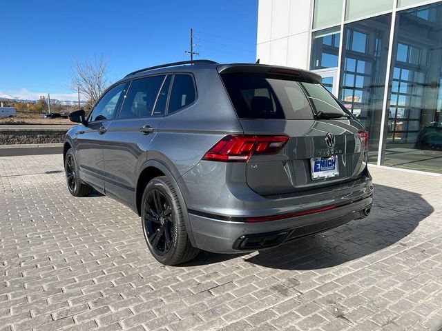 2024 Volkswagen Tiguan/Taos SE R-Line Black