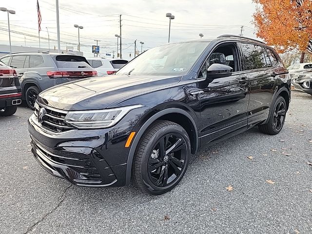 2024 Volkswagen Tiguan SE R-Line Black