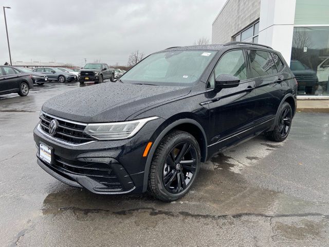 2024 Volkswagen Tiguan SE R-Line Black