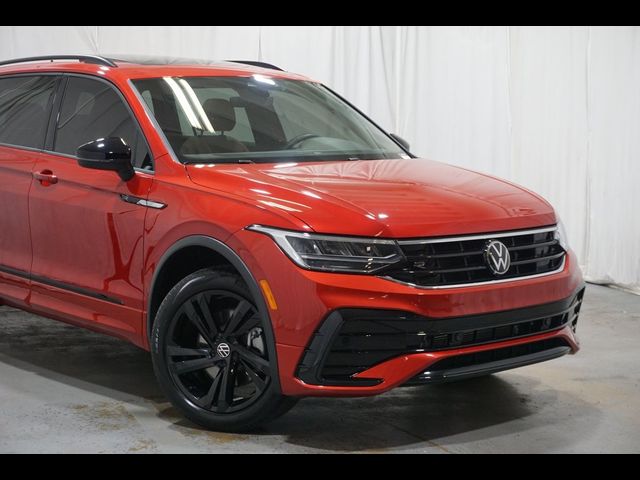 2024 Volkswagen Tiguan SE R-Line Black