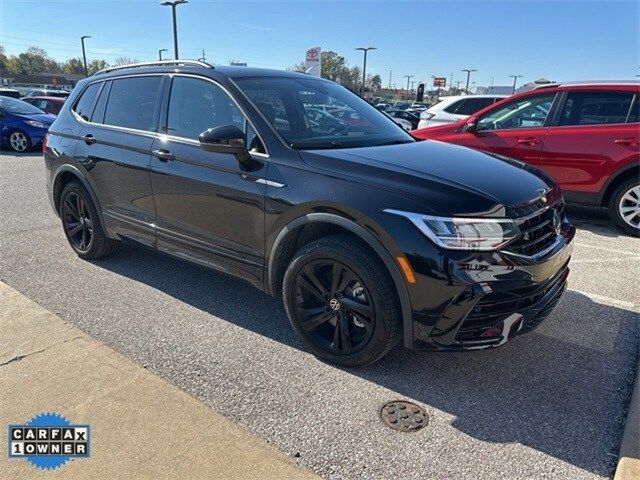 2024 Volkswagen Tiguan SE R-Line Black