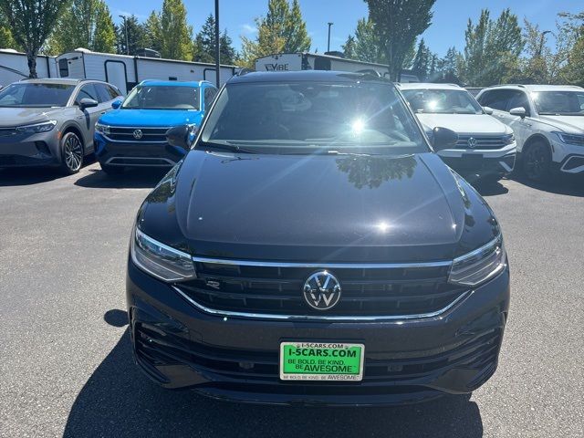 2024 Volkswagen Tiguan SE R-Line Black