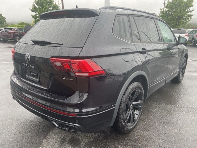 2024 Volkswagen Tiguan SE R-Line Black