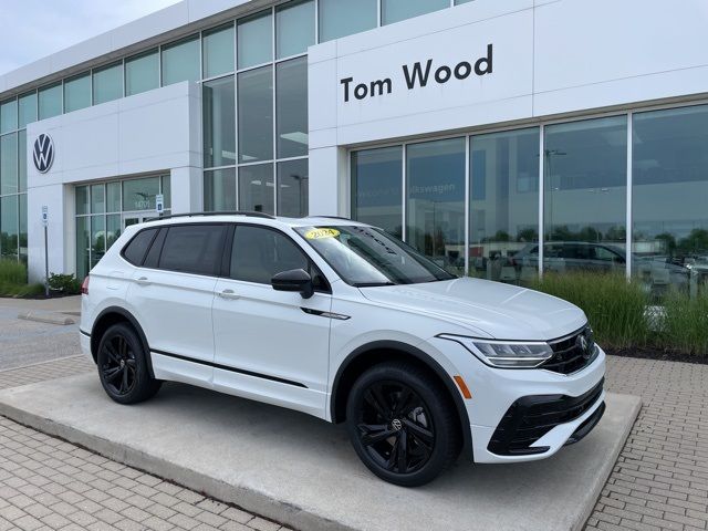 2024 Volkswagen Tiguan SE R-Line Black