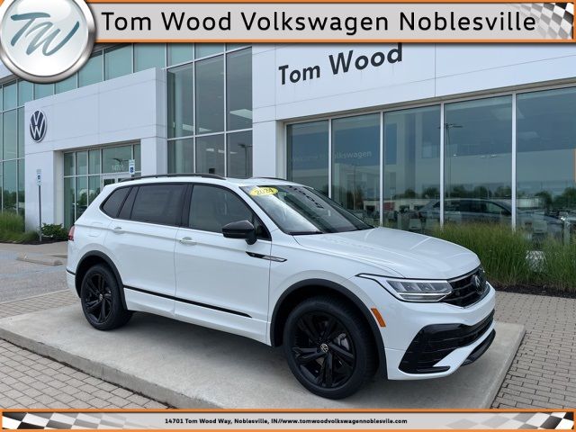 2024 Volkswagen Tiguan SE R-Line Black