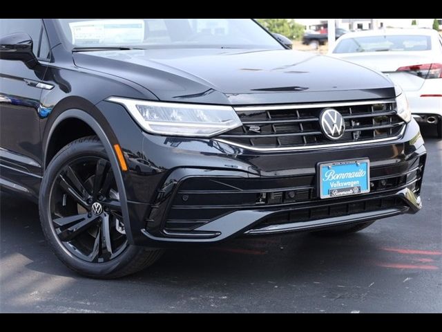 2024 Volkswagen Tiguan SE R-Line Black