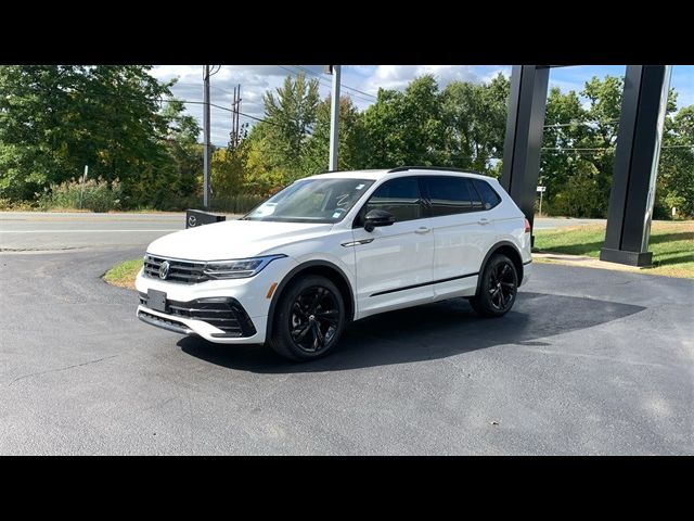 2024 Volkswagen Tiguan SE R-Line Black