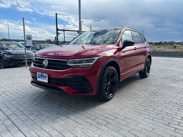 2024 Volkswagen Tiguan SE R-Line Black